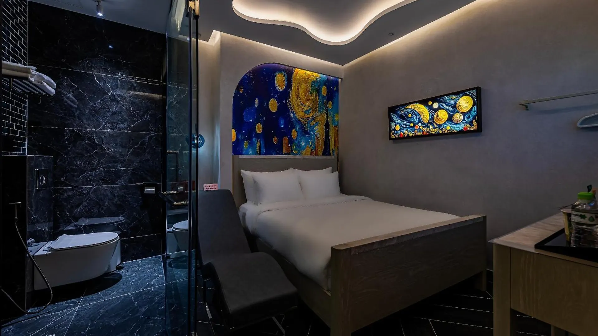 Pynt Hotel 2 호치민 러브호텔